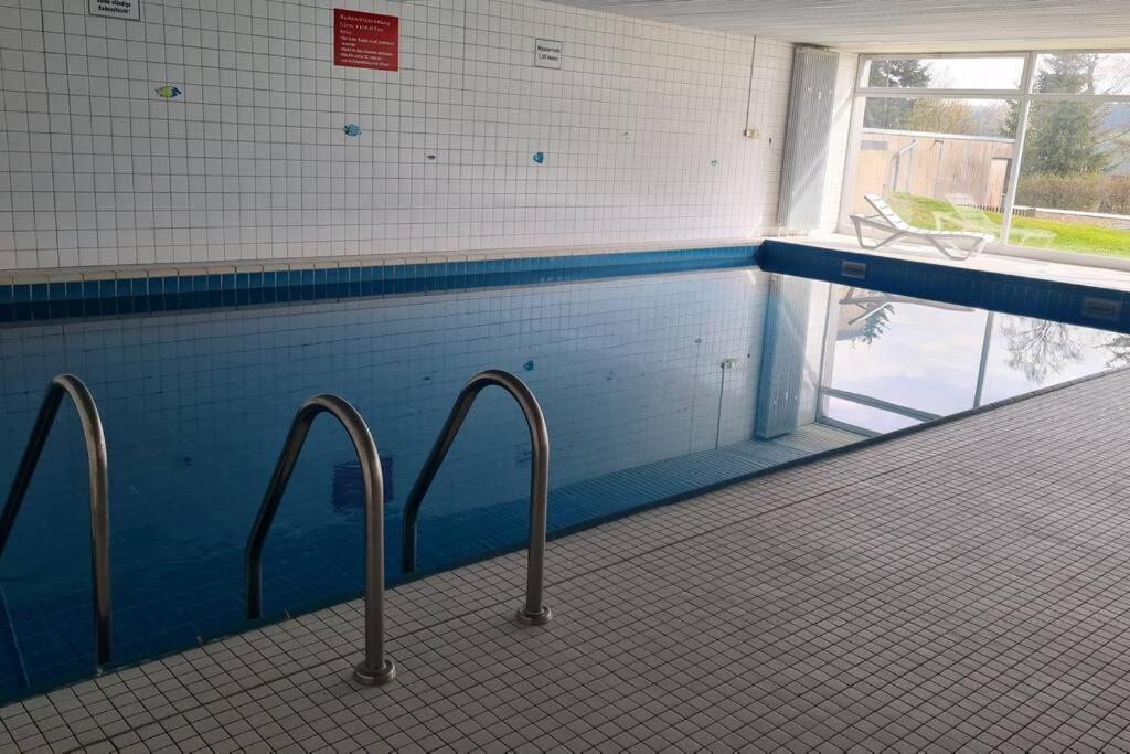 Pool, Sauna & Schwarzwald-Idylle Lägenhet Unterkirnach Exteriör bild